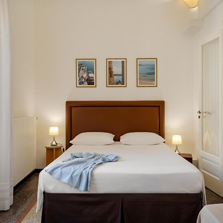 Palazzo De Tomasi B&B Gallipoli Bagian luar foto