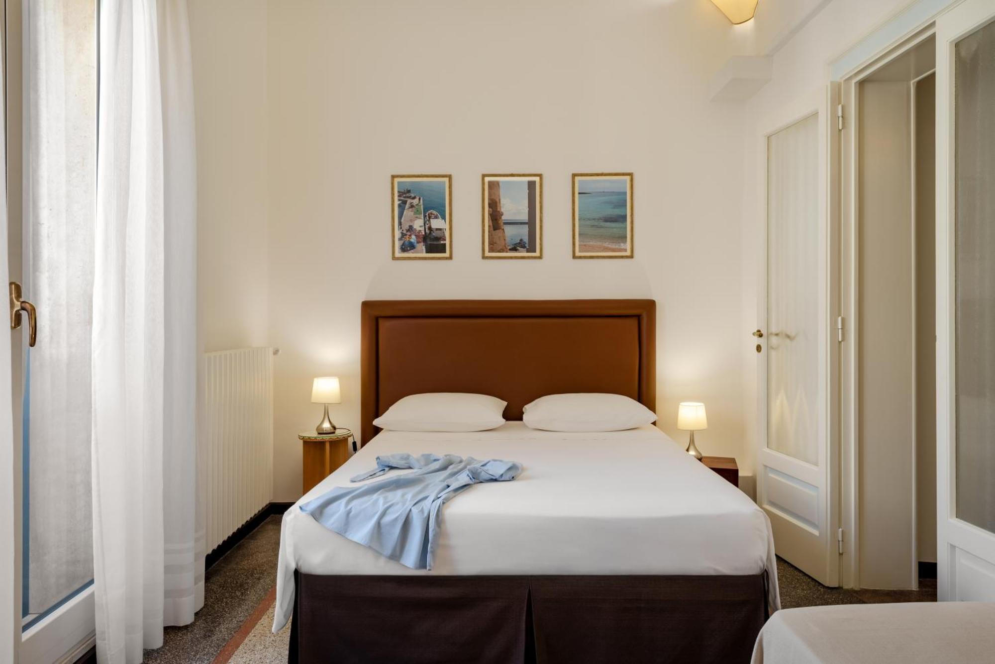 Palazzo De Tomasi B&B Gallipoli Bagian luar foto