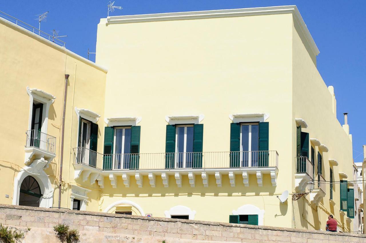 Palazzo De Tomasi B&B Gallipoli Bagian luar foto